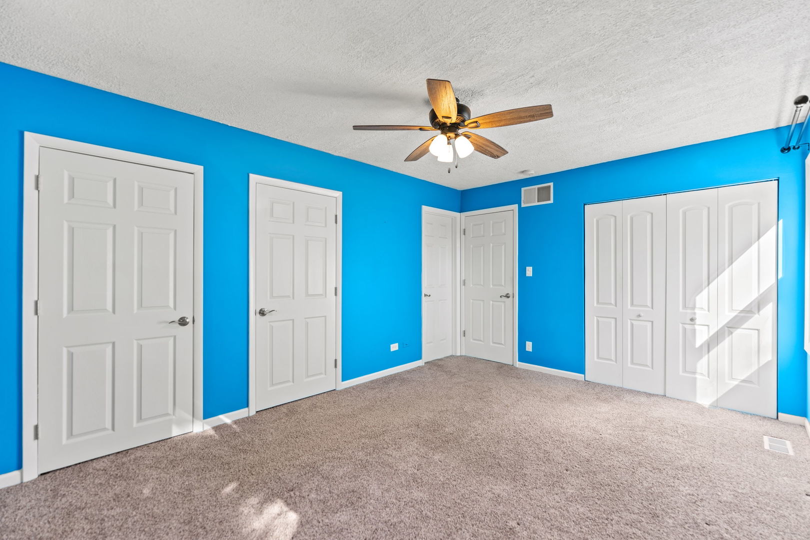 147 Majestic Drive, Lombard, IL 60148