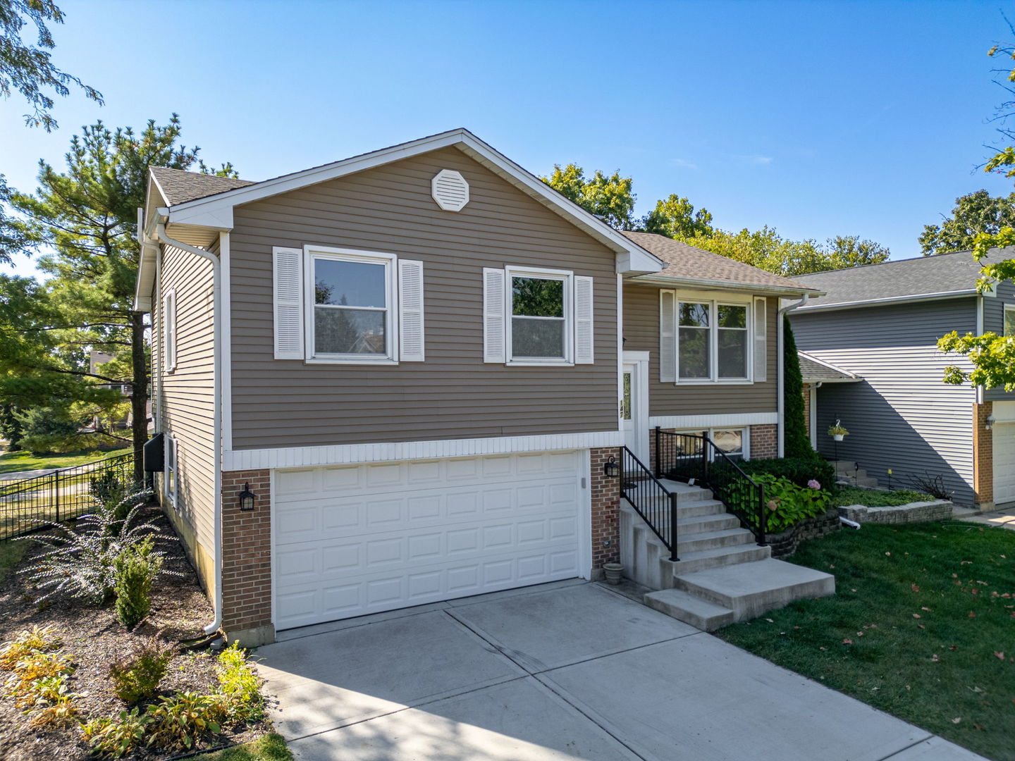 147 Majestic Drive, Lombard, IL 60148