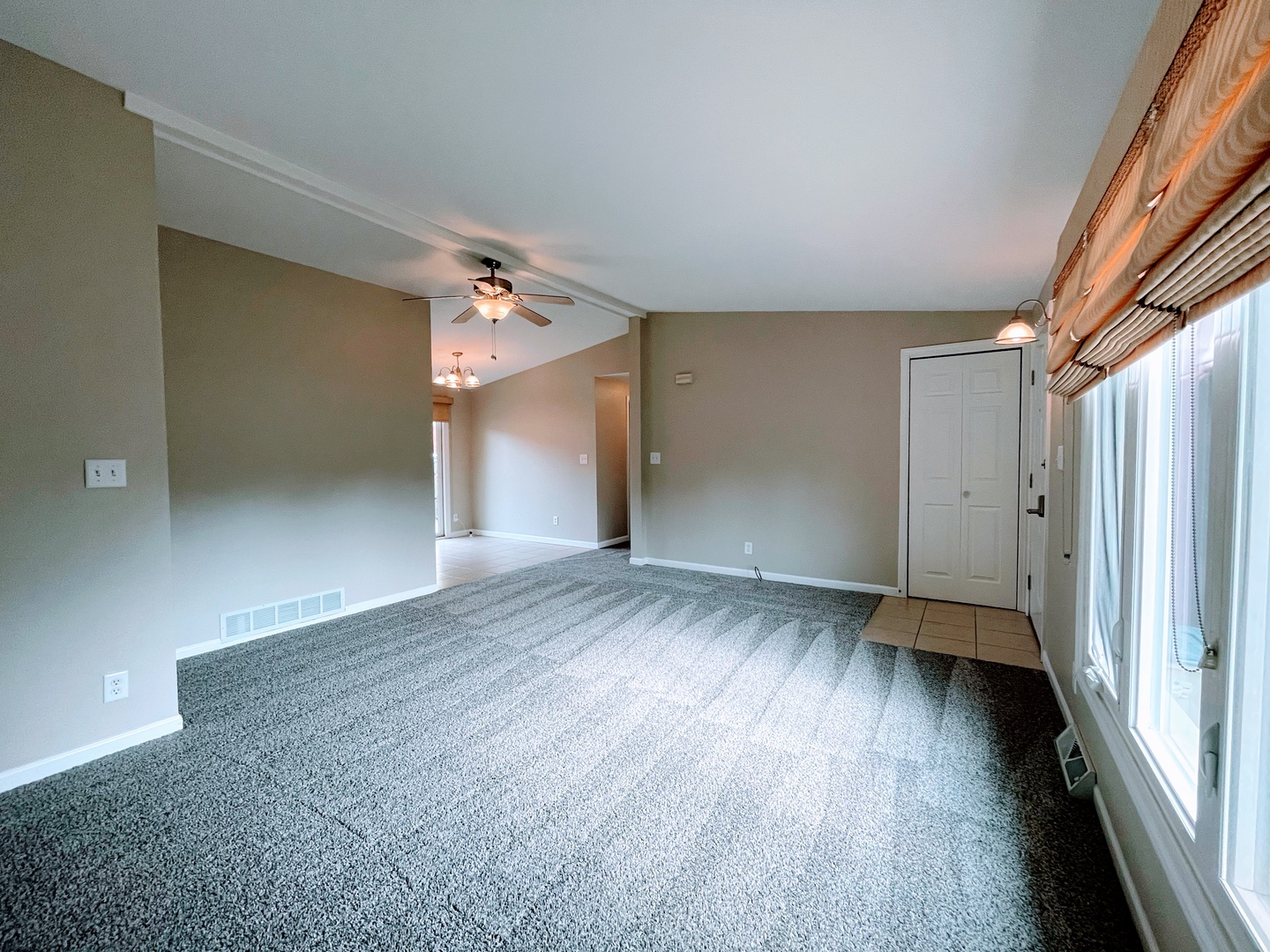 167 W Carol Avenue, Cortland, IL 60112