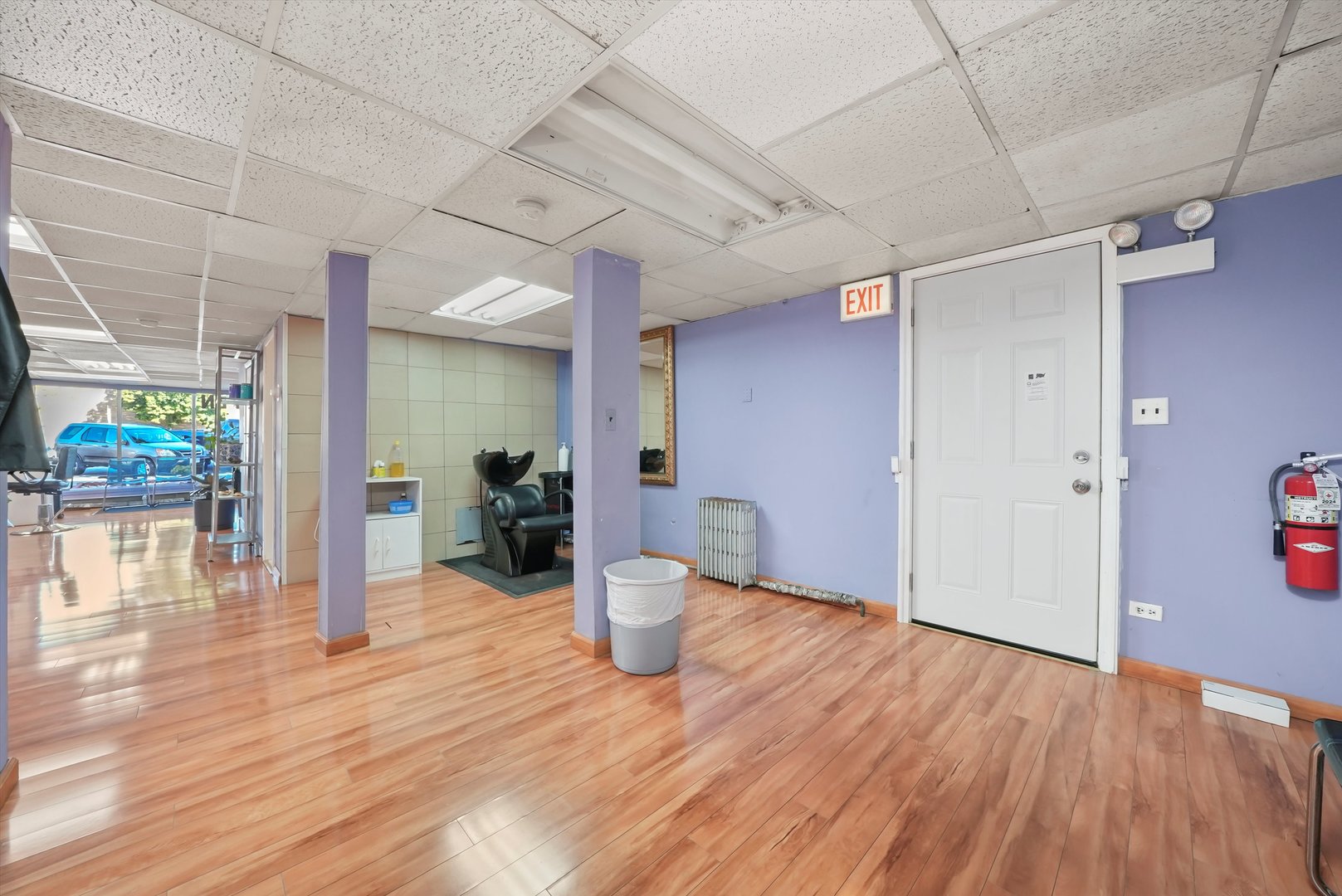 5507 W Cermak Road, Cicero, IL 60804