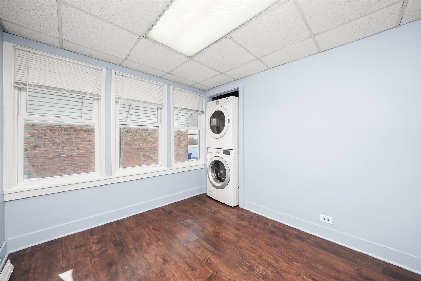 5507 W Cermak Road, Cicero, IL 60804