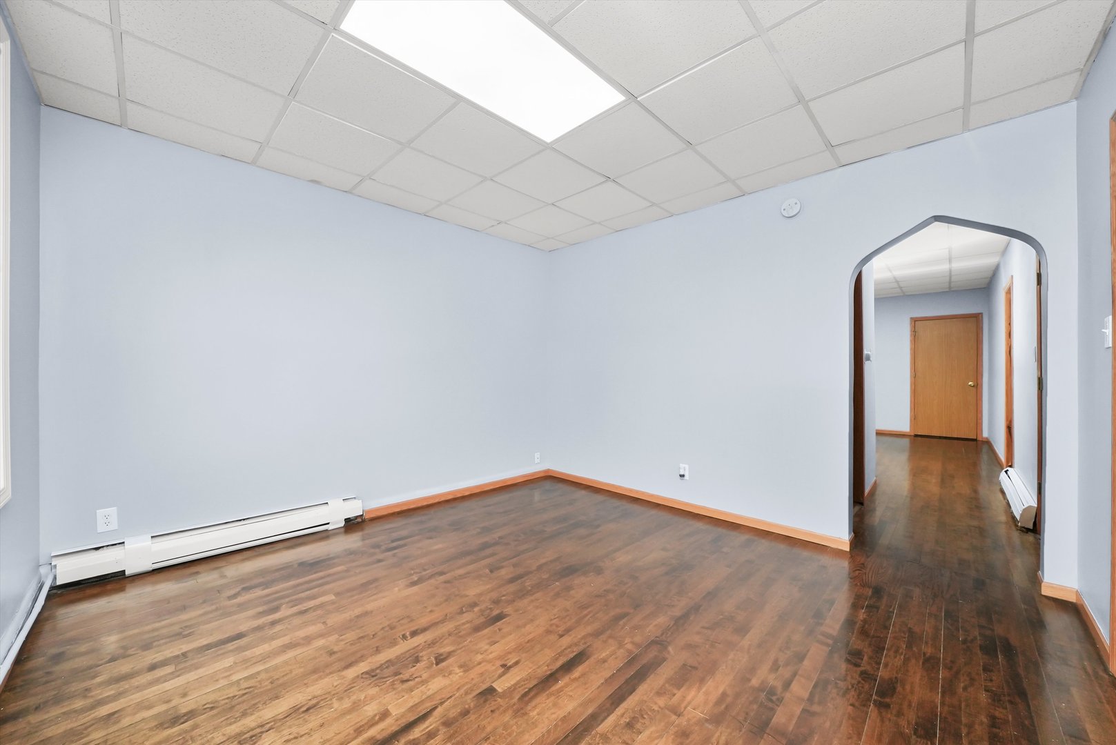 5507 W Cermak Road, Cicero, IL 60804