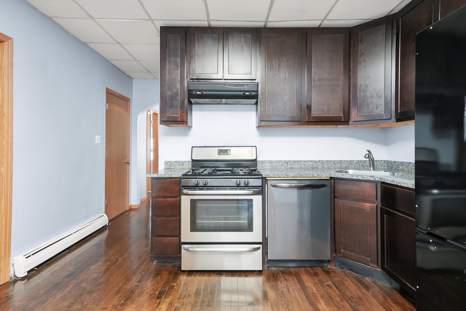 5507 W Cermak Road, Cicero, IL 60804