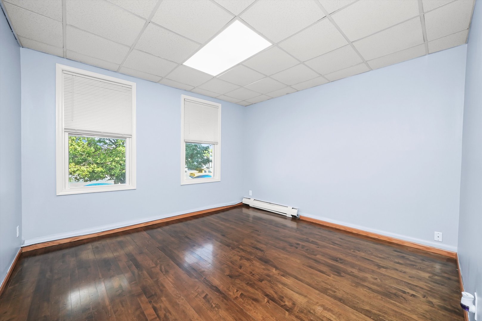 5507 W Cermak Road, Cicero, IL 60804