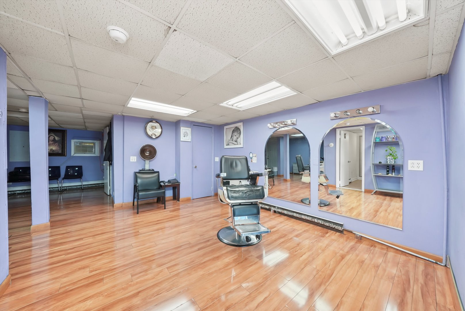 5507 W Cermak Road, Cicero, IL 60804