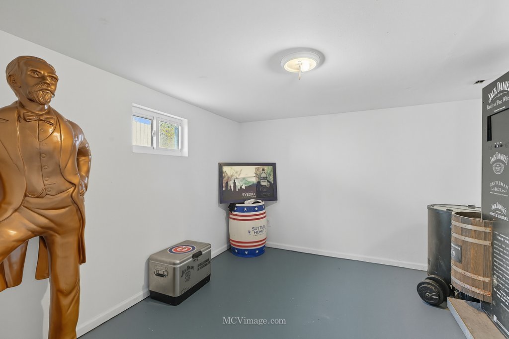 164 S Calumet Avenue, Aurora, IL 60506