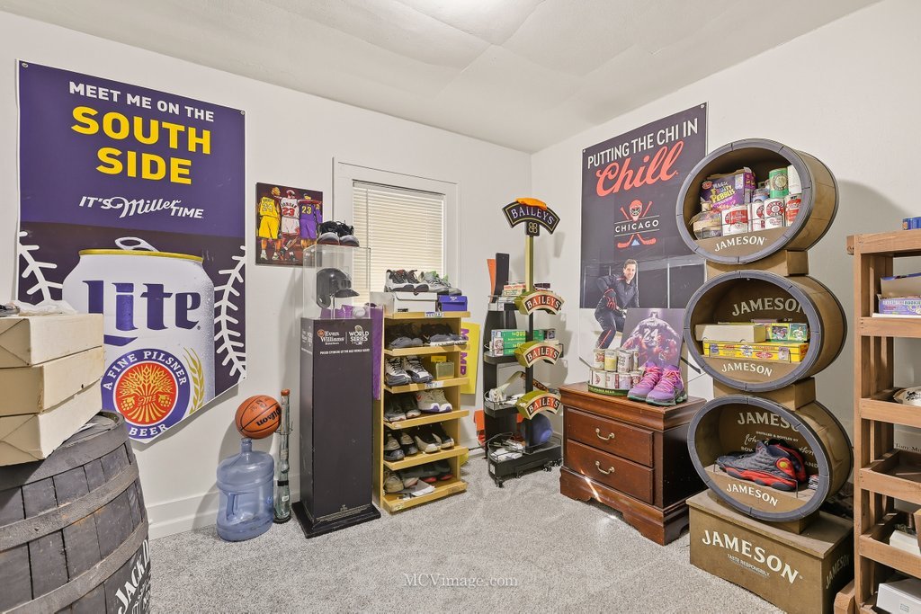 164 S Calumet Avenue, Aurora, IL 60506