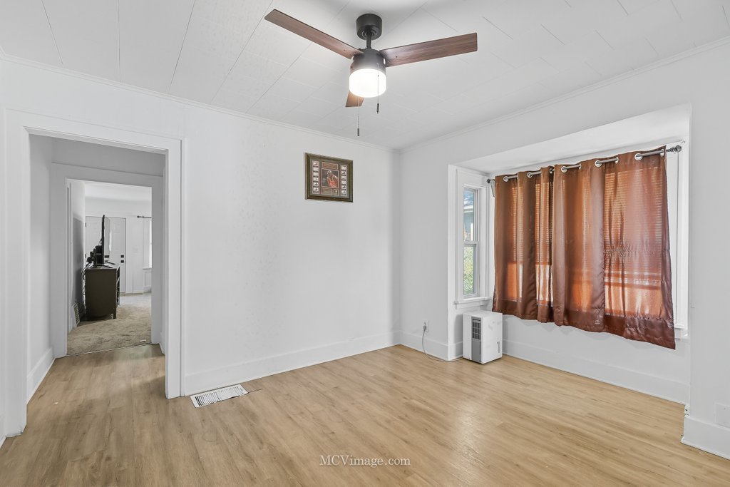 164 S Calumet Avenue, Aurora, IL 60506