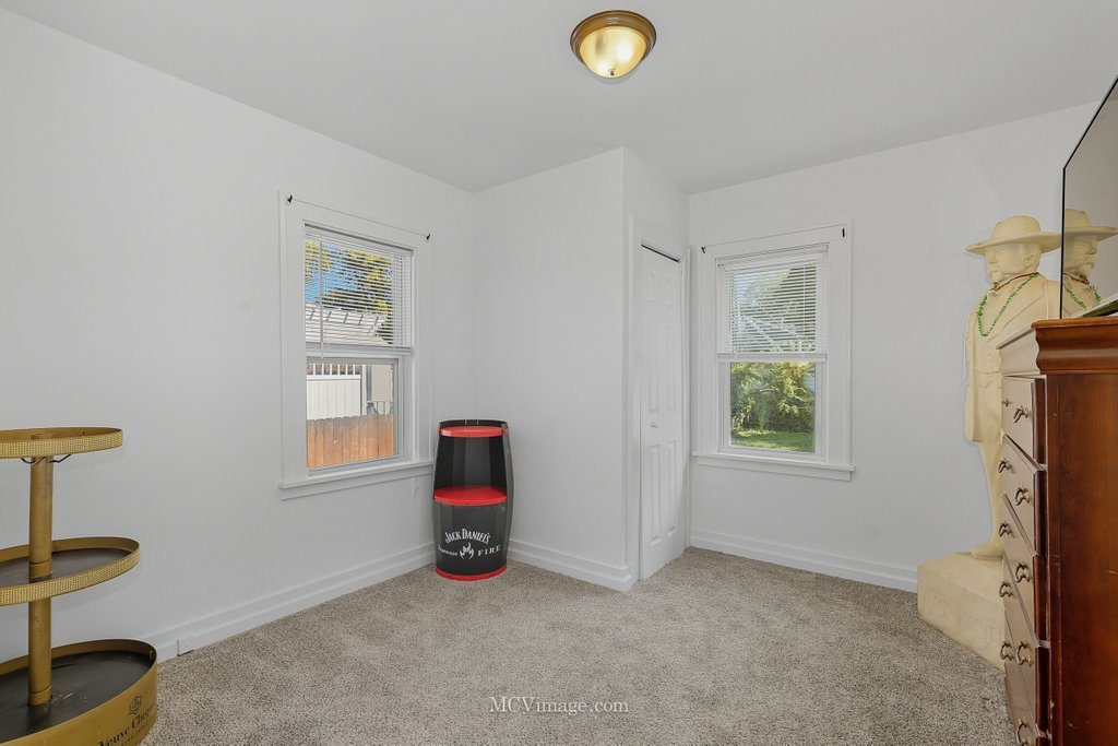 164 S Calumet Avenue, Aurora, IL 60506