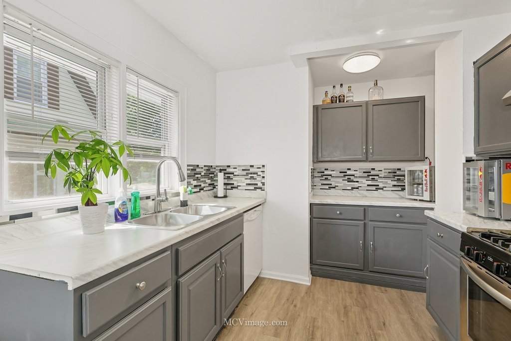 164 S Calumet Avenue, Aurora, IL 60506