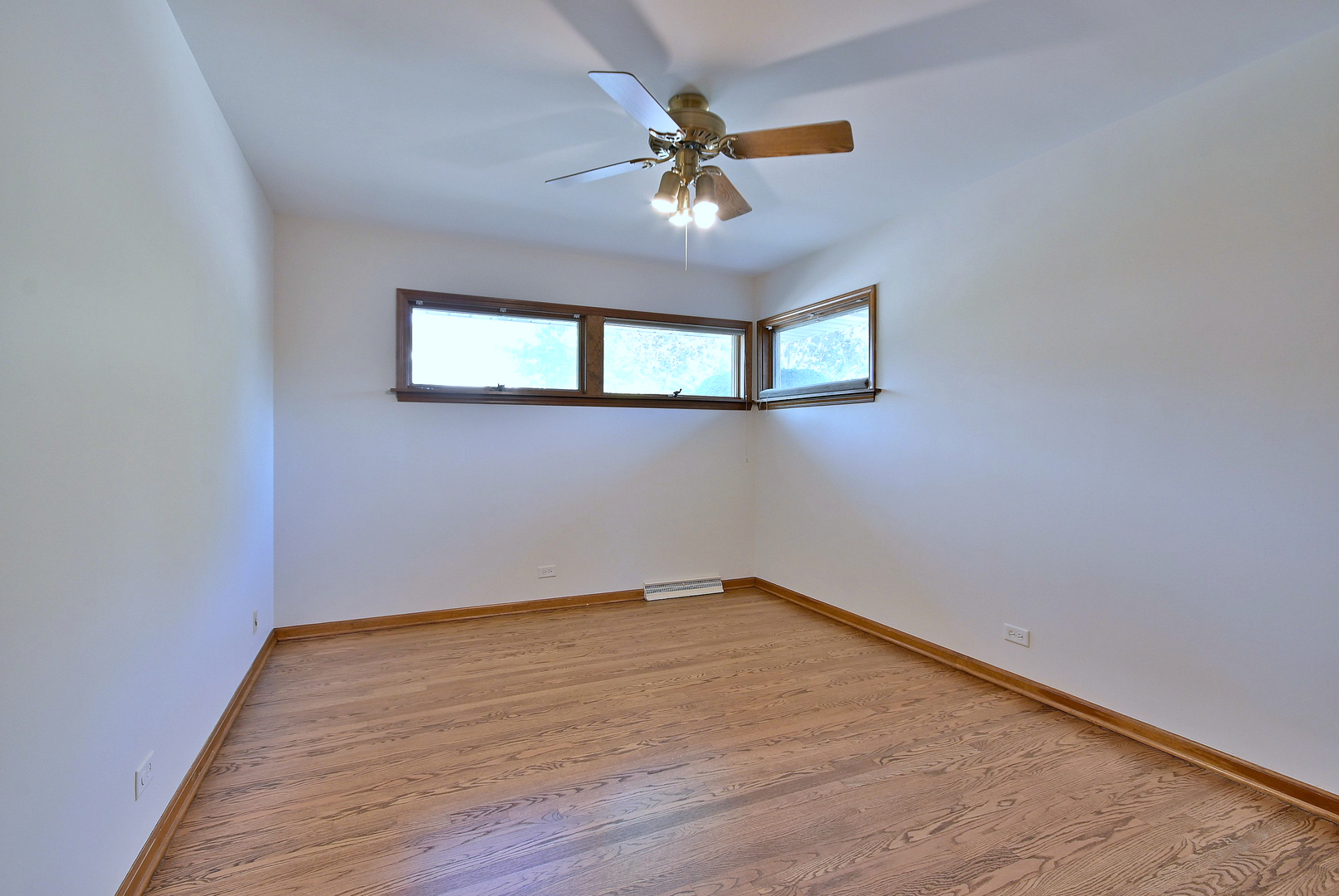 236 W Adams Street, Elmhurst, IL 60126