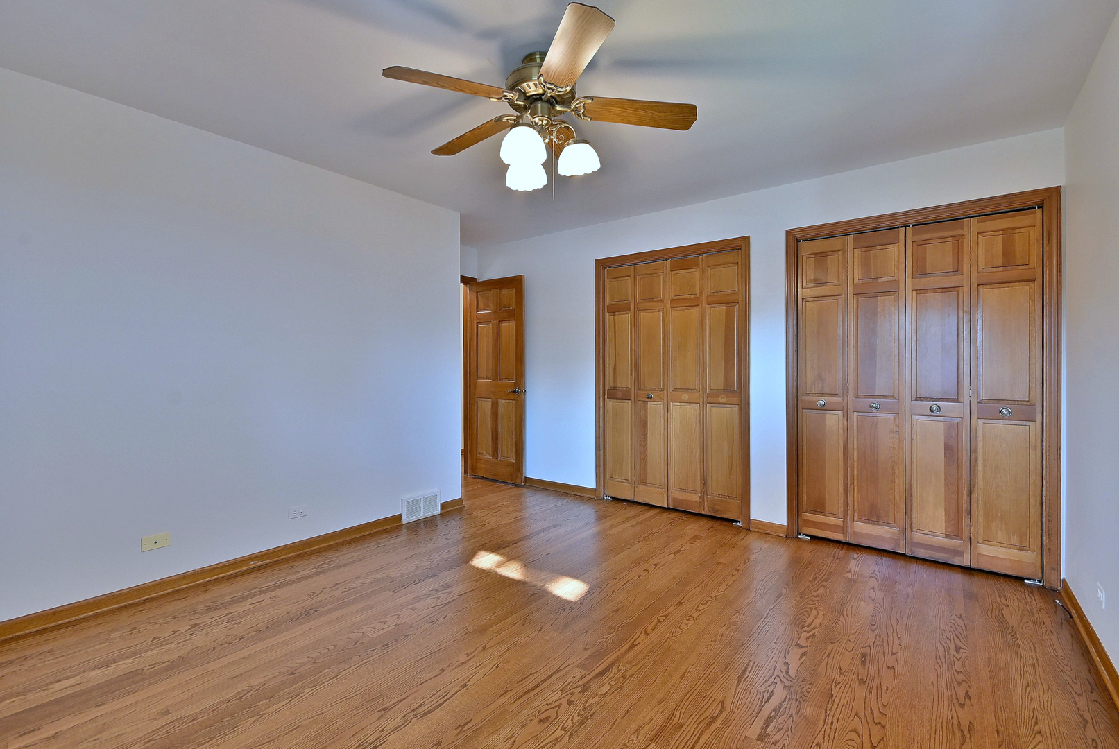 236 W Adams Street, Elmhurst, IL 60126