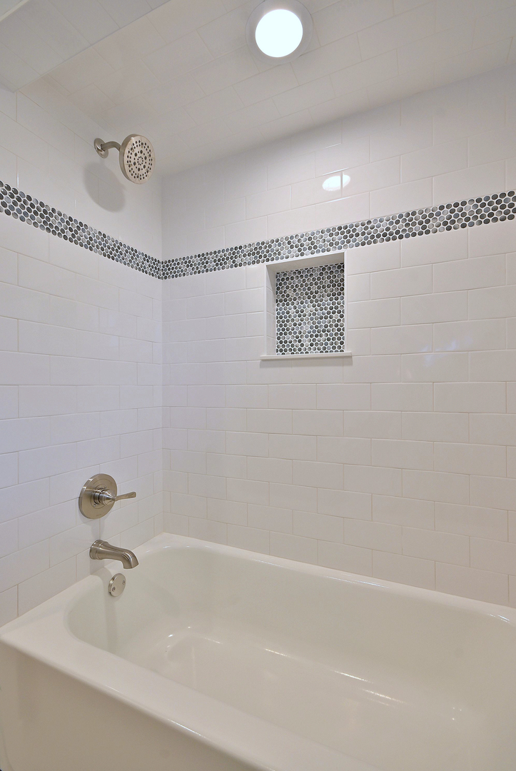 236 W Adams Street, Elmhurst, IL 60126