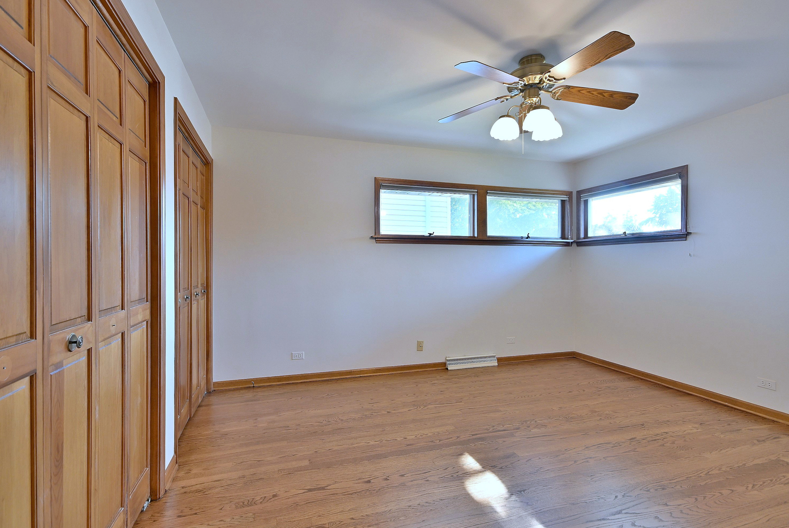 236 W Adams Street, Elmhurst, IL 60126