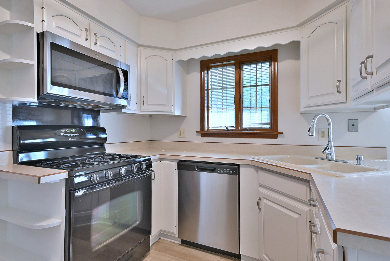 236 W Adams Street, Elmhurst, IL 60126