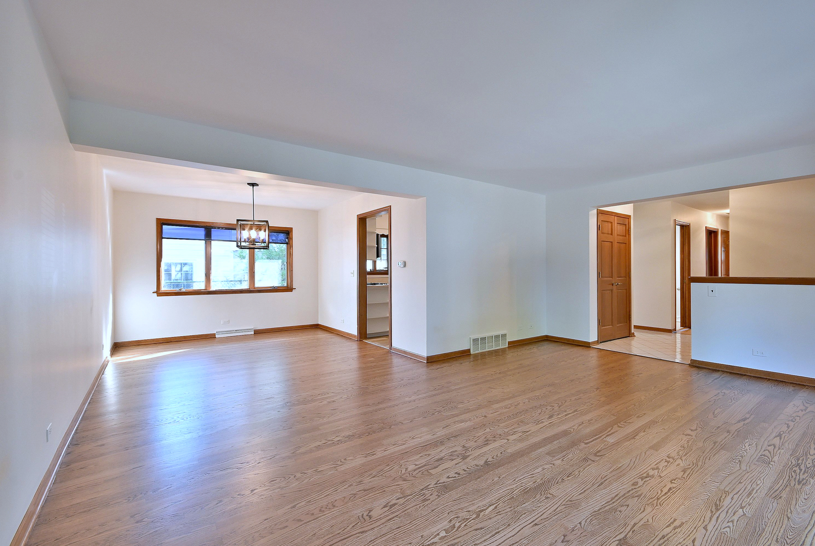 236 W Adams Street, Elmhurst, IL 60126