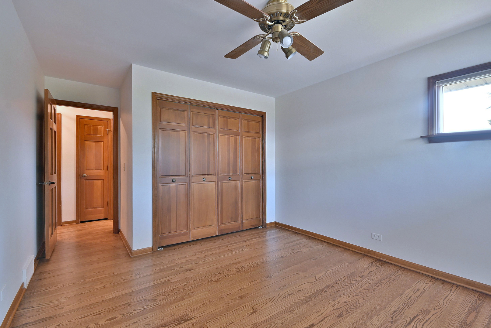236 W Adams Street, Elmhurst, IL 60126