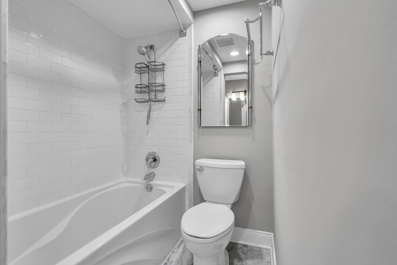 385 Wexford Court, Carol Stream, IL 60188