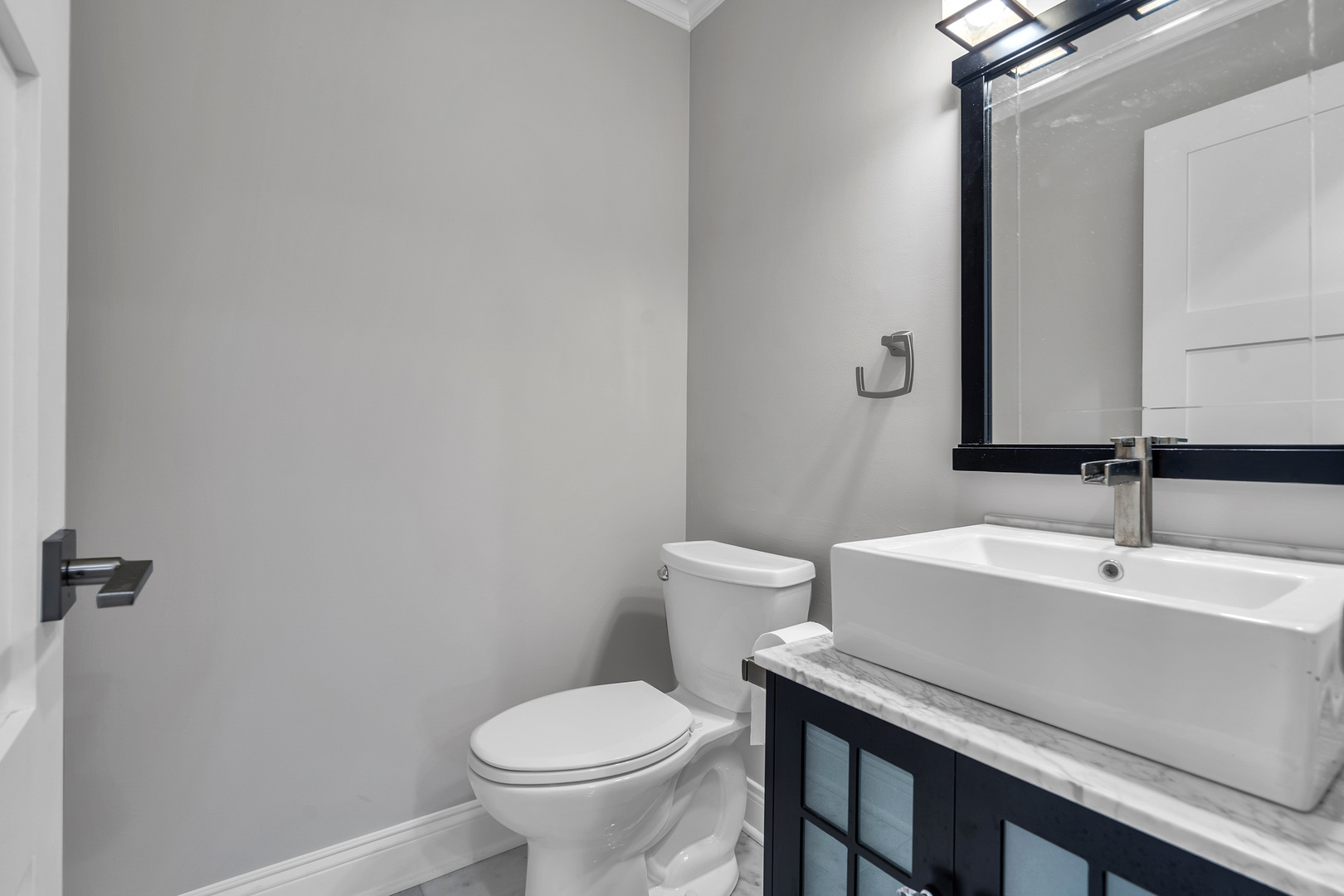 385 Wexford Court, Carol Stream, IL 60188