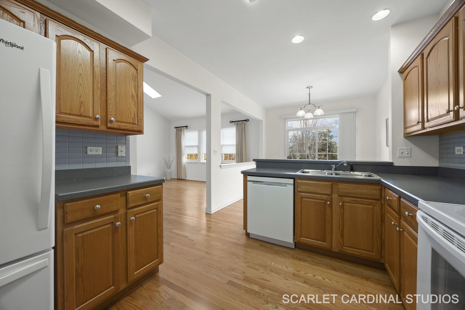 869 Cambridge Drive, Batavia, IL 60510