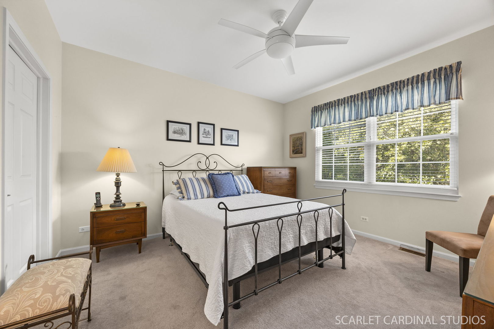 869 Cambridge Drive, Batavia, IL 60510