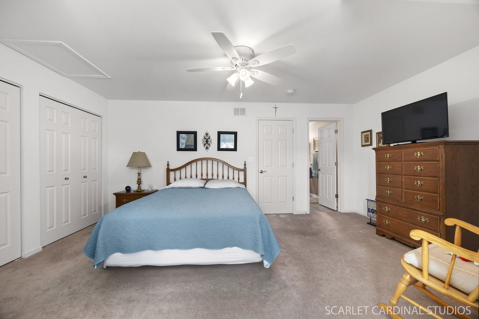 869 Cambridge Drive, Batavia, IL 60510