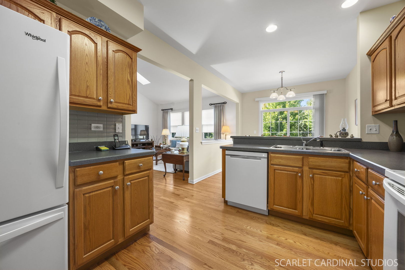 869 Cambridge Drive, Batavia, IL 60510