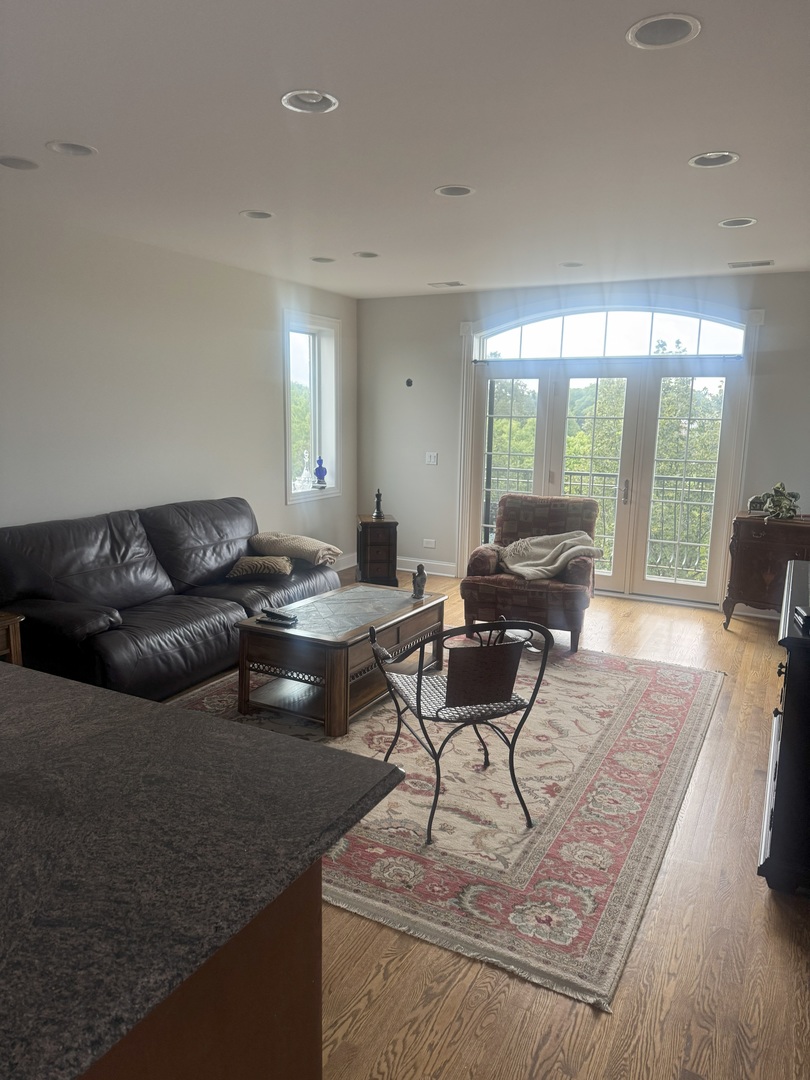 5454 W Higgins Avenue #3, Chicago, IL 60630