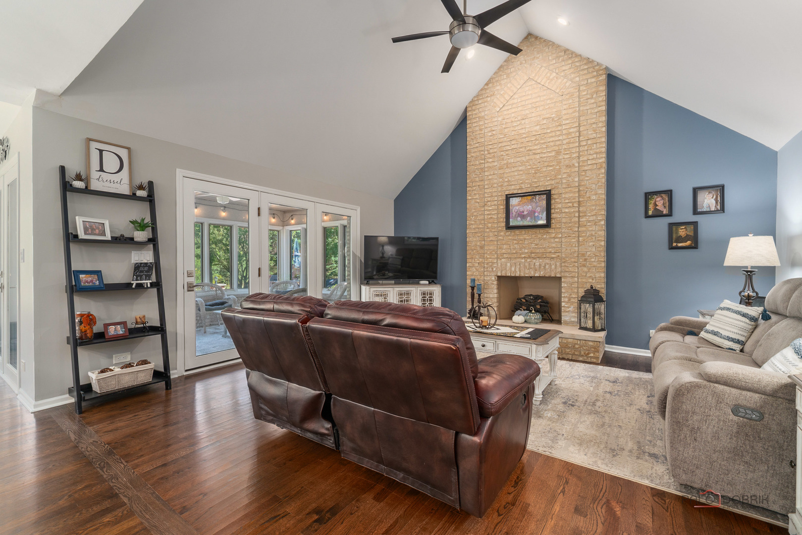 21560 W Hampshire Place, Mundelein, IL 60060