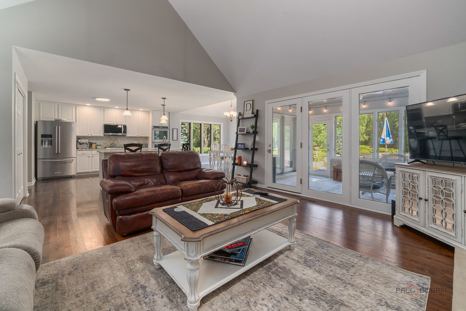 21560 W Hampshire Place, Mundelein, IL 60060