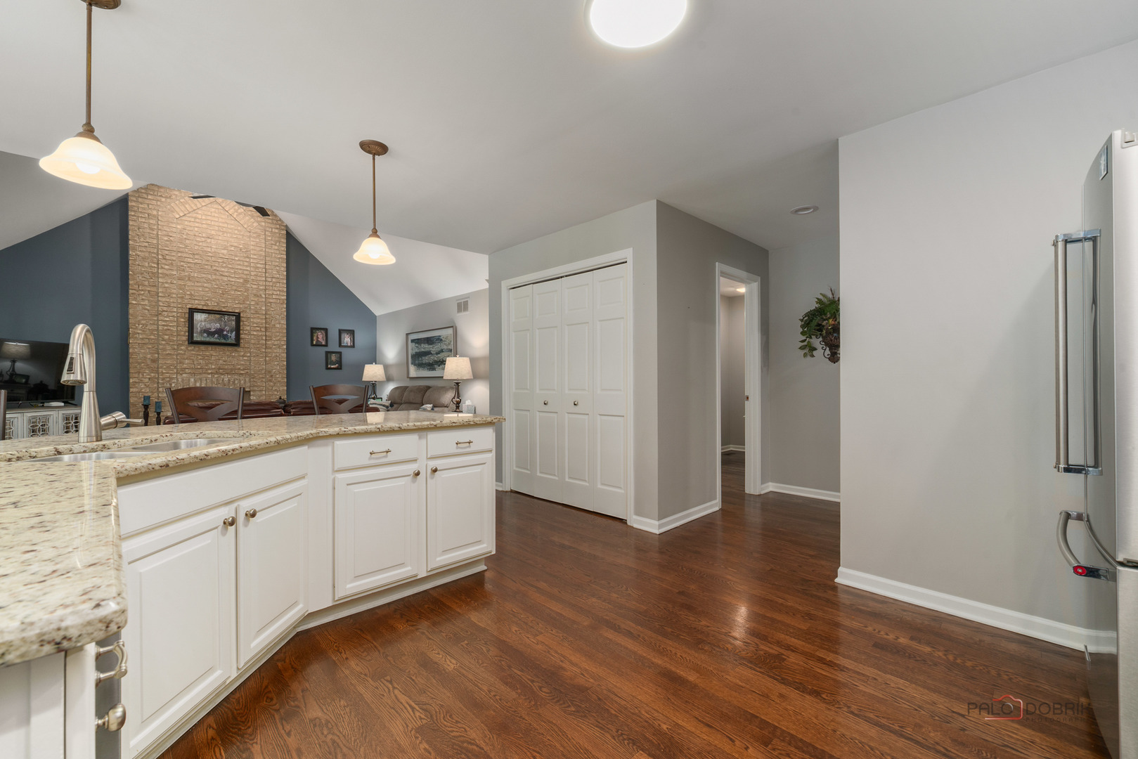 21560 W Hampshire Place, Mundelein, IL 60060