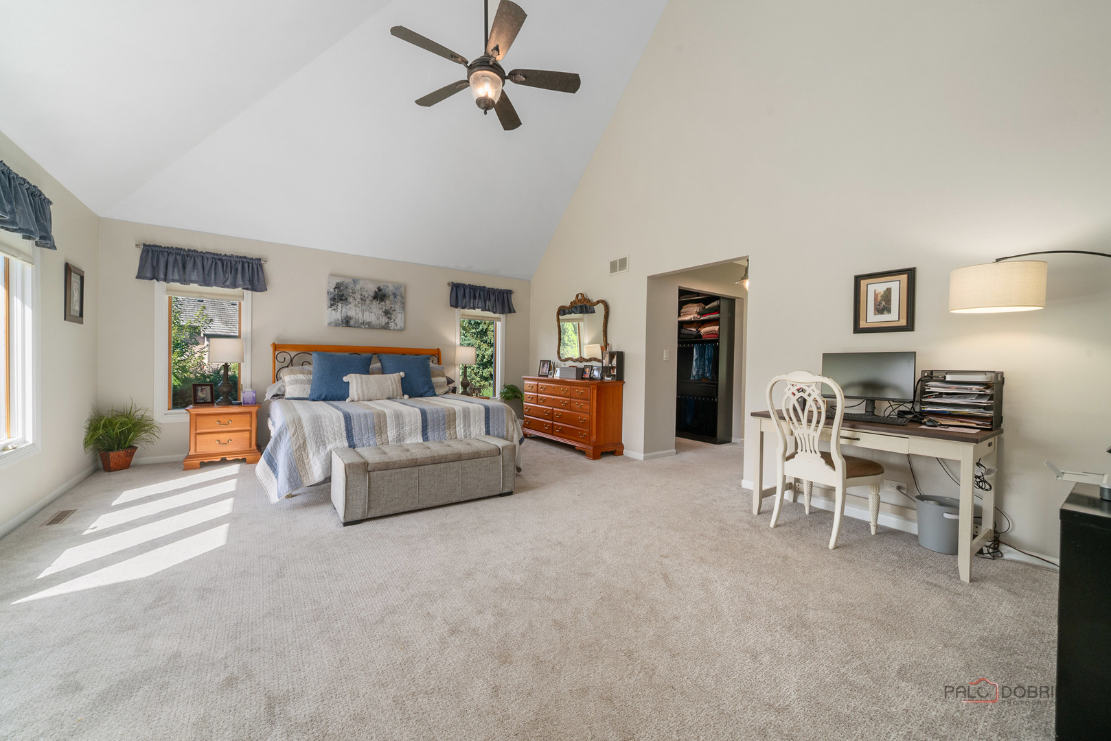 21560 W Hampshire Place, Mundelein, IL 60060