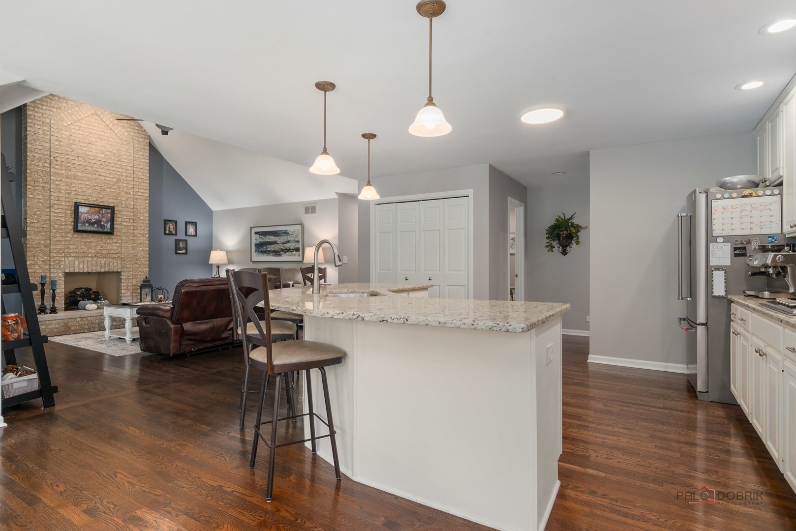 21560 W Hampshire Place, Mundelein, IL 60060