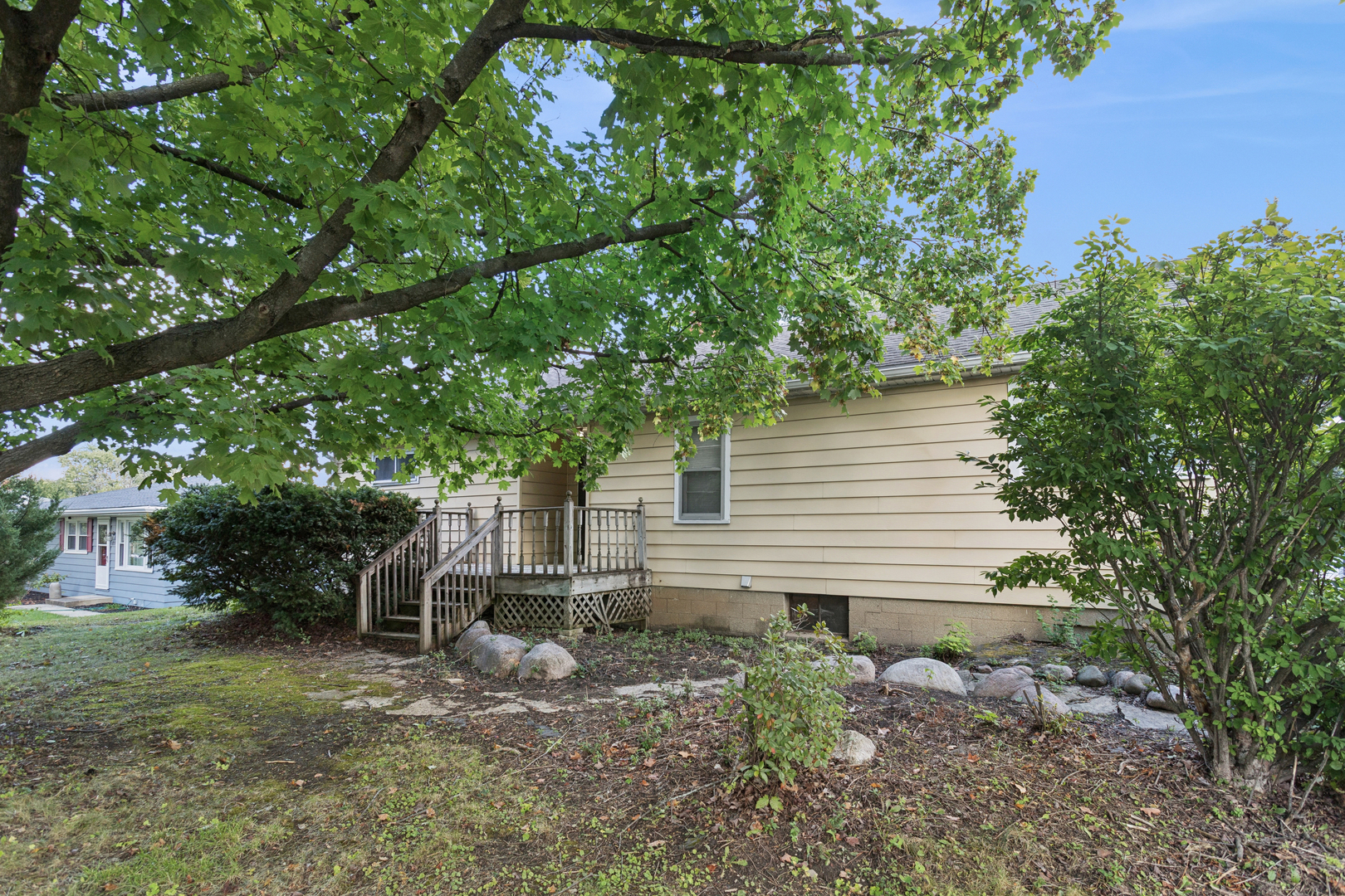 5727 Woodward Avenue, Downers Grove, IL 60516