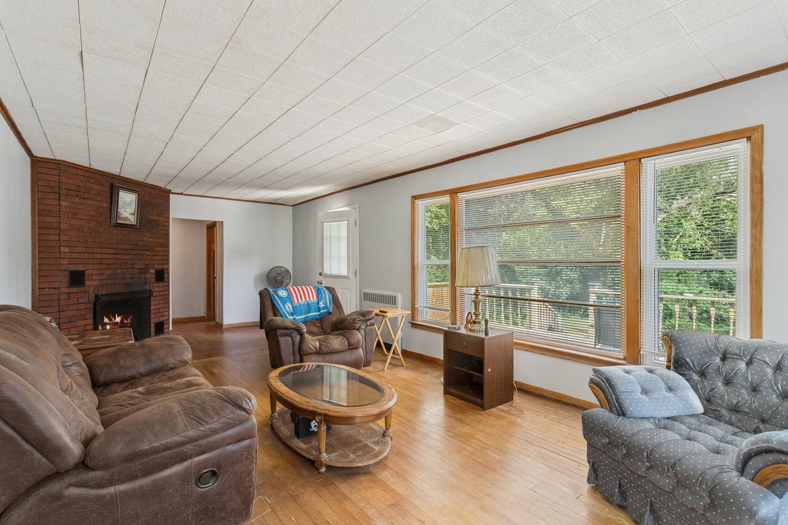 5727 Woodward Avenue, Downers Grove, IL 60516
