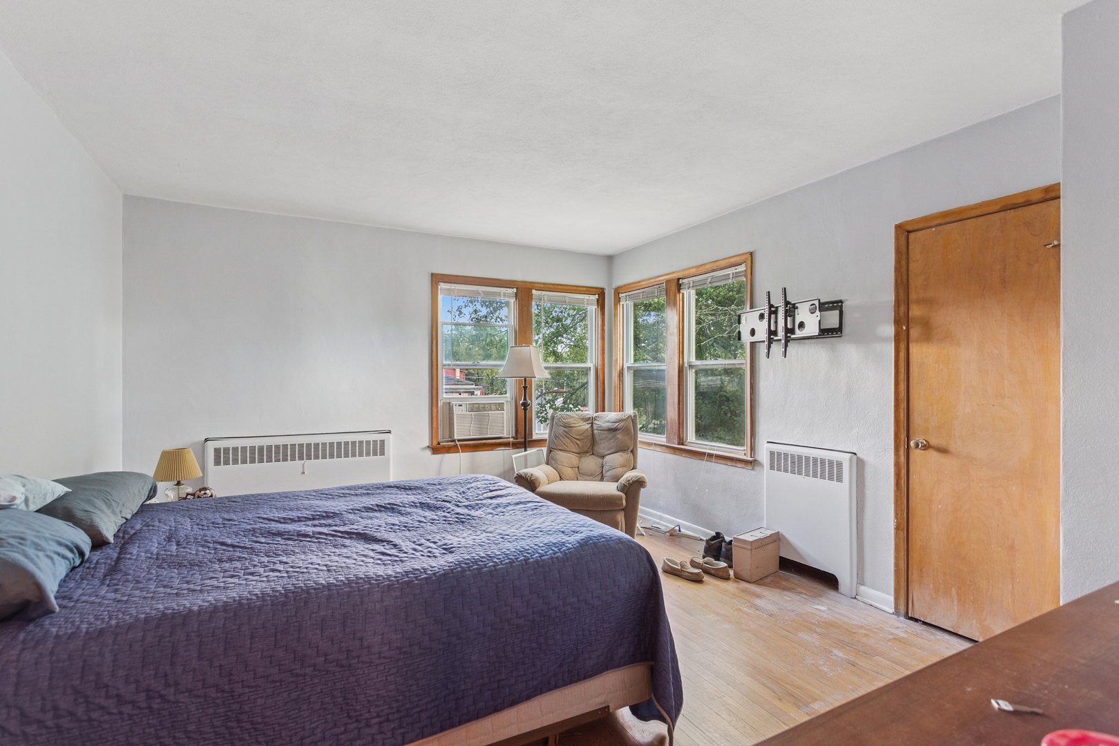 5727 Woodward Avenue, Downers Grove, IL 60516