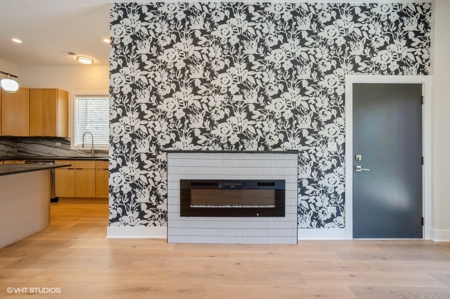 456 E Oakwood Boulevard #3, Chicago, IL 60653