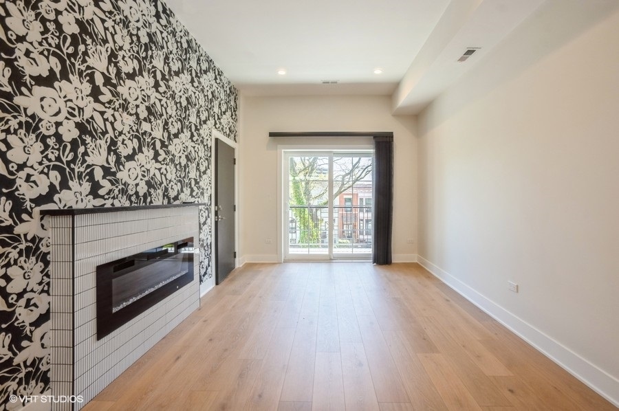 456 E Oakwood Boulevard #3, Chicago, IL 60653