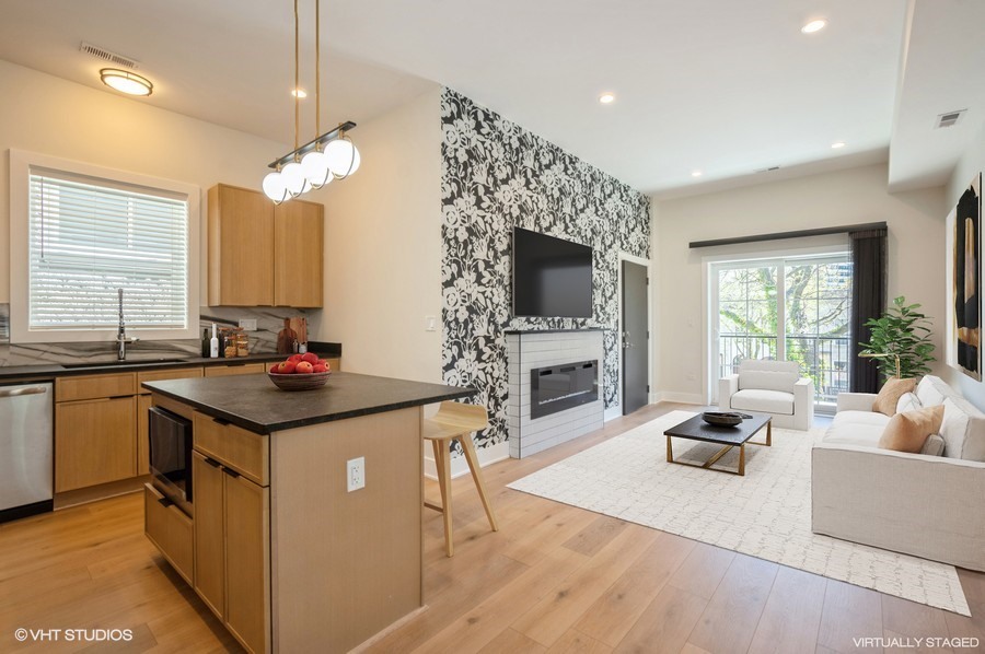 456 E Oakwood Boulevard #3, Chicago, IL 60653