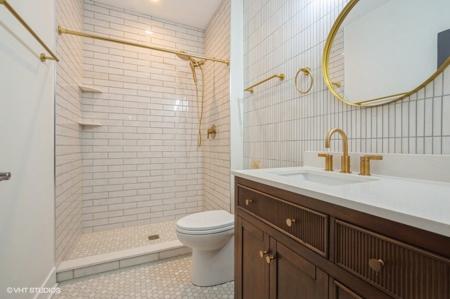 456 E Oakwood Boulevard #3, Chicago, IL 60653