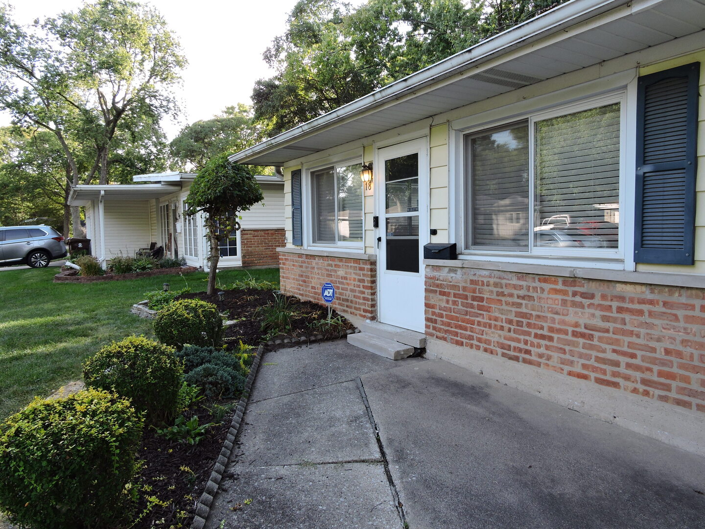 18 E Rocket Circle, Park Forest, IL 60466