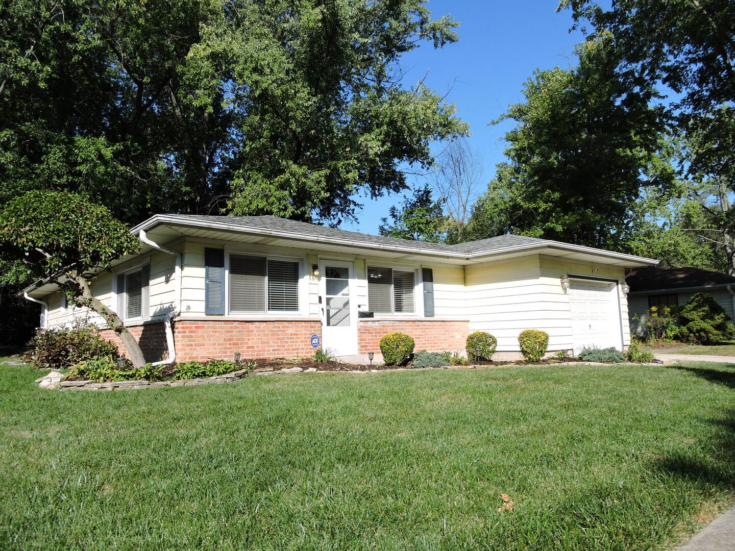 18 E Rocket Circle, Park Forest, IL 60466