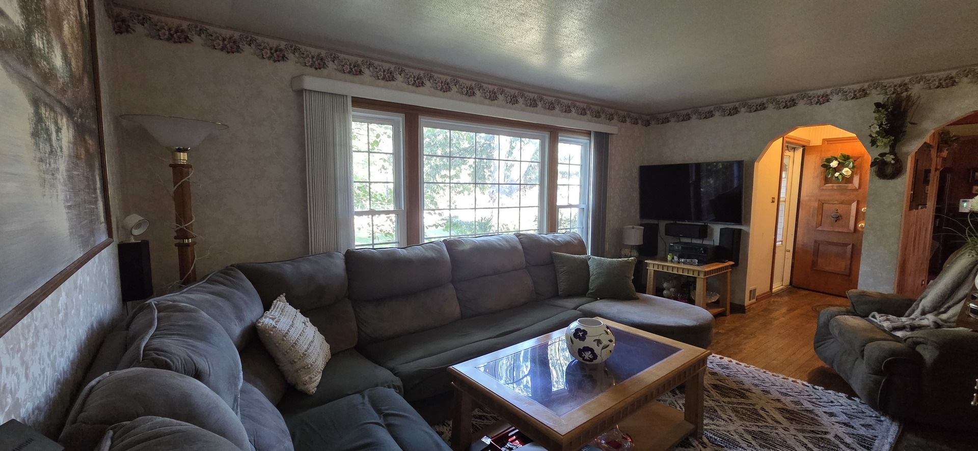 10151 Meadow Lane, Des Plaines, IL 60016