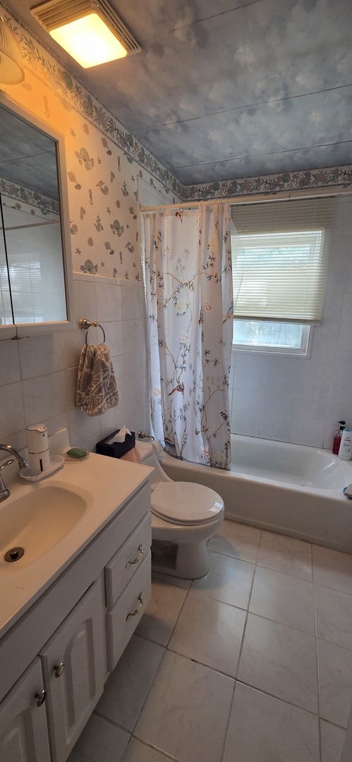 10151 Meadow Lane, Des Plaines, IL 60016