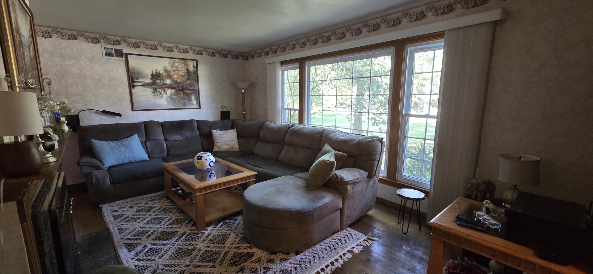 10151 Meadow Lane, Des Plaines, IL 60016