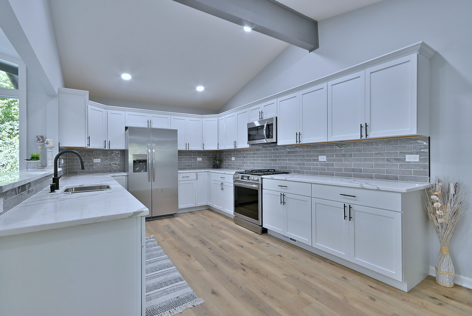 1605 Middletree Road, Joliet, IL 60433