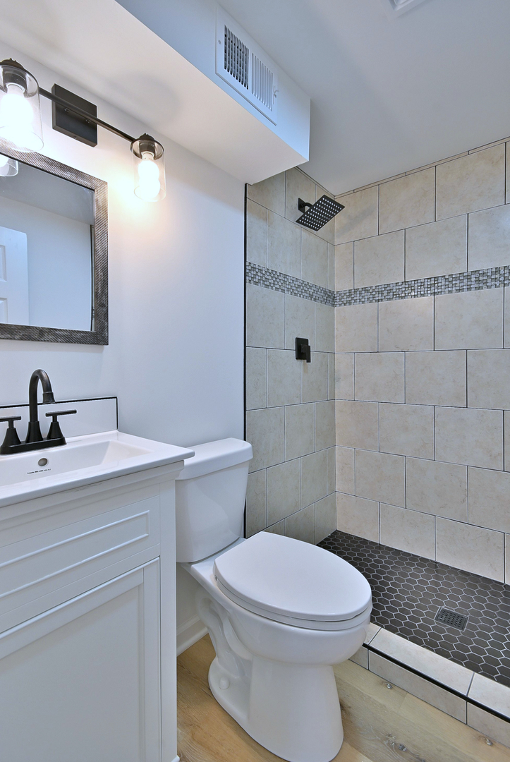 1605 Middletree Road, Joliet, IL 60433