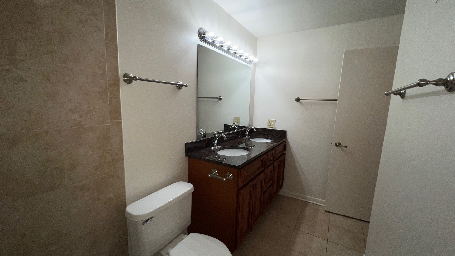 850 S Lorraine Road #3L, Wheaton, IL 60189
