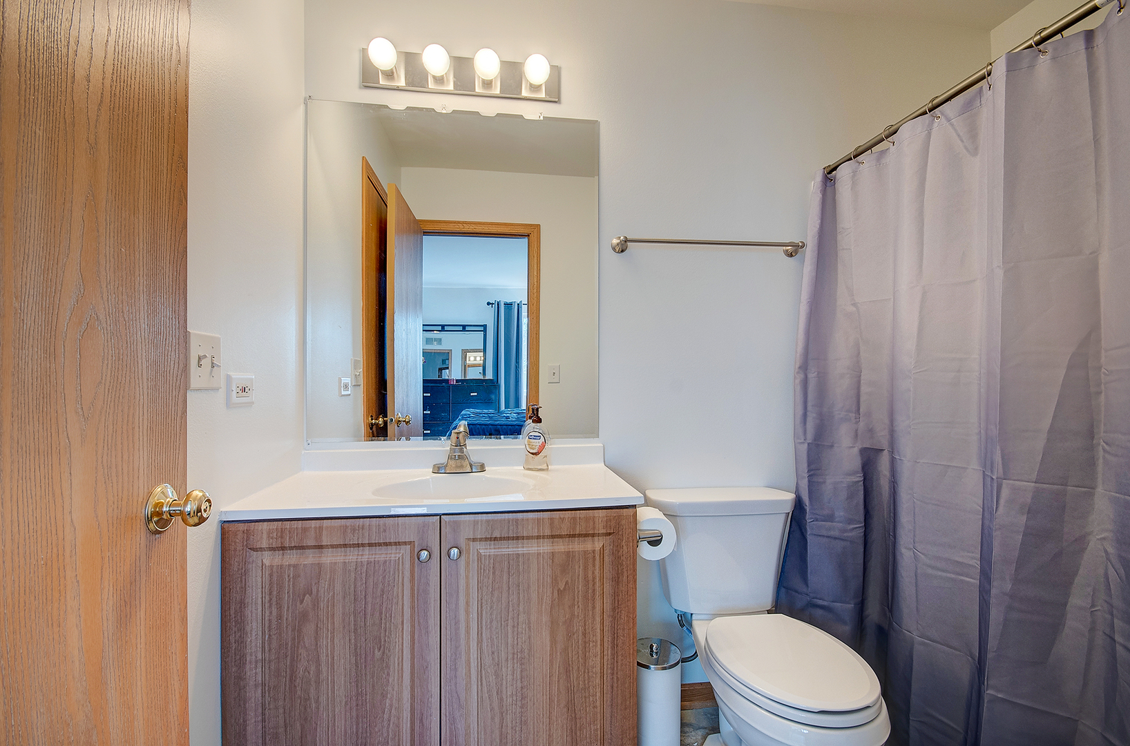 939 E Savannah Drive, Romeoville, IL 60446