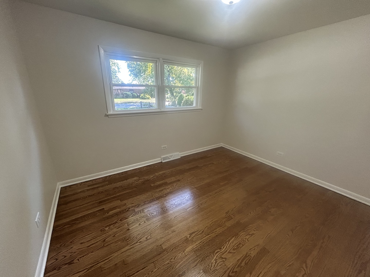 16550 Elm Court, South Holland, IL 60473